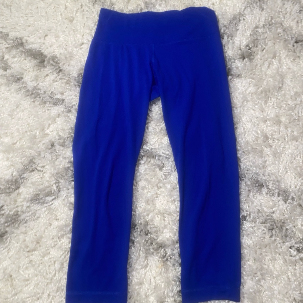 Electric blue cropped leggings